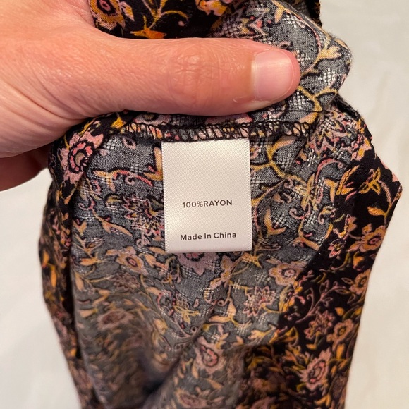 Roan and Ryan Printed Top - Picture 3 of 5